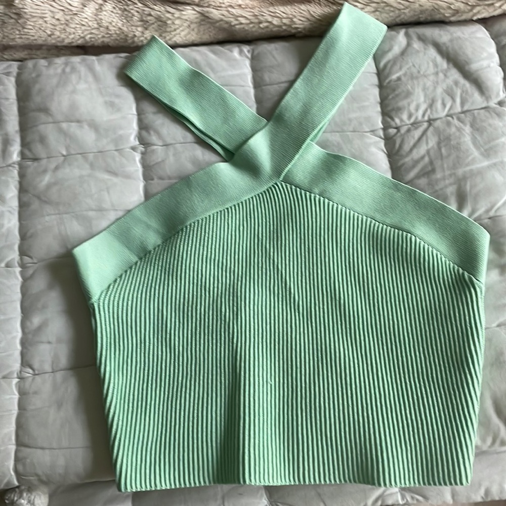 Babaton Sculpt Knit Criss Cross Cropped Tank